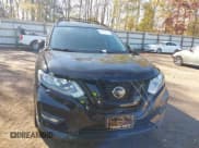 ✅ 2018 Nissan Rogue SV • VIN: 5N1AT2MT0JC827231 • Lot: 43637872. Wystawiony na IAAI z przebiegiem 124 127 mil. Bezpłatny archiwum sprzedaży aukcyjnych z USA i szczegółowy raport historii pojazdu na DreamBid. Zdjęcie 12.
