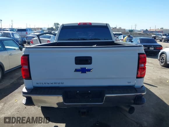 ✅ 2019 Chevrolet Silverado 2500HD LT • VIN: 1GC1KSEY5KF119090 • Лот: 41616445. Опубликован ранее на IAAI с пробегом 49 518 миль. Бесплатный доступ к архиву аукционных продаж из США и подробный отчёт об истории автомобиля на DreamBid. Изображение 17.