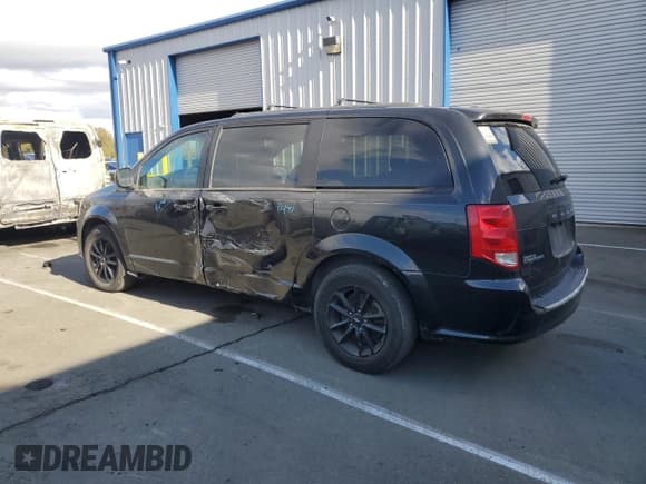 ✅ 2019 Dodge Grand Caravan GT • VIN: 2C4RDGEG8KR742908 • Лот: 82207215. Опубликован ранее на Copart с пробегом 97 968 миль. Бесплатный доступ к архиву аукционных продаж из США и подробный отчёт об истории автомобиля на DreamBid. Изображение 2.