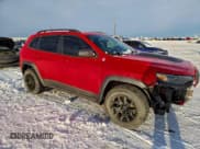 ✅ 2019 Jeep Cherokee Trailhawk Elite • VIN: 1C4PJMBN7KD274481 • Lot: 95749545. Wystawiony na Copart z przebiegiem 137 409 mil. Bezpłatny archiwum sprzedaży aukcyjnych z USA i szczegółowy raport historii pojazdu na DreamBid. Zdjęcie 4.