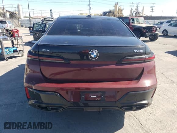 ✅ 2023 BMW 7 Series 760i xDrive • VIN: WBA33EJ09PCM11421 • Лот: 49847205. Опубликован ранее на Copart с пробегом Не указан. Бесплатный доступ к архиву аукционных продаж из США и подробный отчёт об истории автомобиля на DreamBid. Изображение 6.