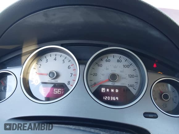 ✅ 2012 Volkswagen Routan SE • VIN: 2C4RVABG7CR193928 • Lot: 43901810. Wystawiony na IAAI z przebiegiem 120 369 mil. Bezpłatny archiwum sprzedaży aukcyjnych z USA i szczegółowy raport historii pojazdu na DreamBid. Zdjęcie 7.