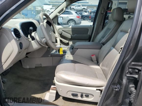 ✅ 2007 Ford Explorer XLT • VIN: 1FMEU73807UB44540 • Lot: 55228175. Wystawiony na Copart z przebiegiem Nie podano. Bezpłatny archiwum sprzedaży aukcyjnych z USA i szczegółowy raport historii pojazdu na DreamBid. Zdjęcie 7.