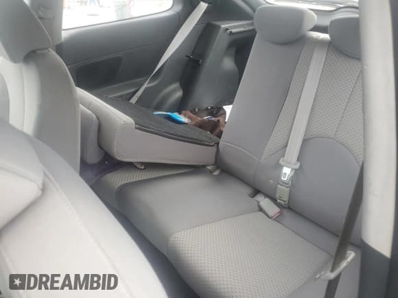 ✅ 2010 Hyundai Accent GS • VIN: KMHCM3AC4AU170492 • Лот: 85258114. Опубликован ранее на Copart с пробегом 119 238 миль. Бесплатный доступ к архиву аукционных продаж из США и подробный отчёт об истории автомобиля на DreamBid. Изображение 10.