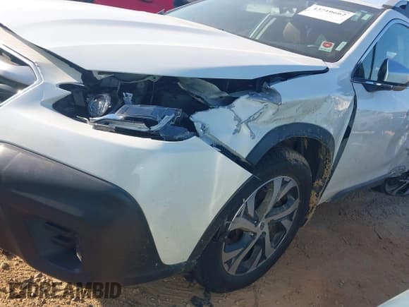 ✅ 2020 Subaru Outback Touring XT • VIN: 4S4BTGPD1L3247706 • Lot: 43710662. Listed on IAAI with 69,816 mi. Free auction sales archive from the USA and detailed vehicle history report at DreamBid. Image 20.