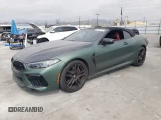 ✅ 2022 BMW M8 Competition • VIN: WBSDZ0C02NCJ13966 • Lot: 54705175. Wystawiony na Copart z przebiegiem 47 316 mil. Bezpłatny archiwum sprzedaży aukcyjnych z USA i szczegółowy raport historii pojazdu na DreamBid. Zdjęcie 1.