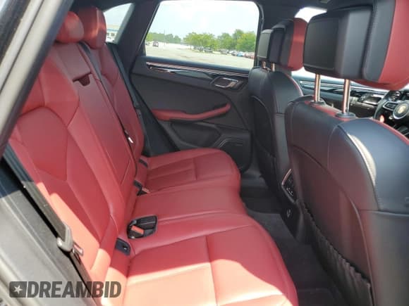 ✅ 2024 Porsche Macan • VIN: WP1AA2A55RLB03061 • Lot: 69011515. Wystawiony na Copart z przebiegiem 16 549 mil. Bezpłatny archiwum sprzedaży aukcyjnych z USA i szczegółowy raport historii pojazdu na DreamBid. Zdjęcie 11.