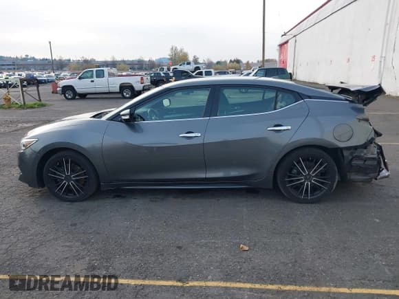 ✅ 2017 Nissan Maxima S • VIN: 1N4AA6AP6HC426808 • Lot: 43686777. Listed on IAAI with 41,426 mi. Free auction sales archive from the USA and detailed vehicle history report at DreamBid. Image 15.