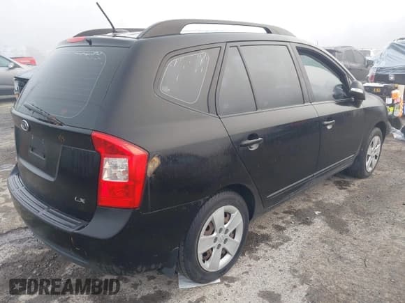 ✅ 2010 Kia Rondo • VIN: KNAHG8C90A7305401 • Лот: 43741477. Опубликован ранее на IAAI с пробегом 164 167 миль. Бесплатный доступ к архиву аукционных продаж из США и подробный отчёт об истории автомобиля на DreamBid. Изображение 4.