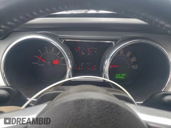 ✅ 2007 Ford Mustang Deluxe • VIN: 1ZVHT84N875263135 • Lot: 95681195. Listed on Copart with 187,525 mi. Free auction sales archive from the USA and detailed vehicle history report at DreamBid. Image 9.