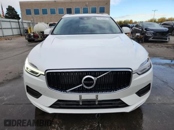 ✅ 2018 Volvo XC60 Momentum • VIN: LYV102RK6JB121771 • Lot: 87472205. Wystawiony na Copart z przebiegiem 117 950 mil. Bezpłatny archiwum sprzedaży aukcyjnych z USA i szczegółowy raport historii pojazdu na DreamBid. Zdjęcie 5.