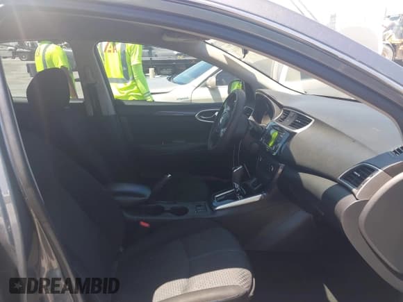 ✅ 2016 Nissan Sentra SV • VIN: 3N1AB7AP3GY212865 • Lot: 42650914. Wystawiony na IAAI z przebiegiem 226 173 mil. Bezpłatny archiwum sprzedaży aukcyjnych z USA i szczegółowy raport historii pojazdu na DreamBid. Zdjęcie 5.