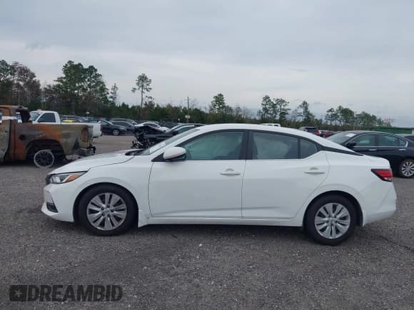 ✅ 2021 Nissan Sentra S • VIN: 3N1AB8BV2MY258718 • Lot: 42429642. Wystawiony na IAAI z przebiegiem 59 865 mil. Bezpłatny archiwum sprzedaży aukcyjnych z USA i szczegółowy raport historii pojazdu na DreamBid. Zdjęcie 14.