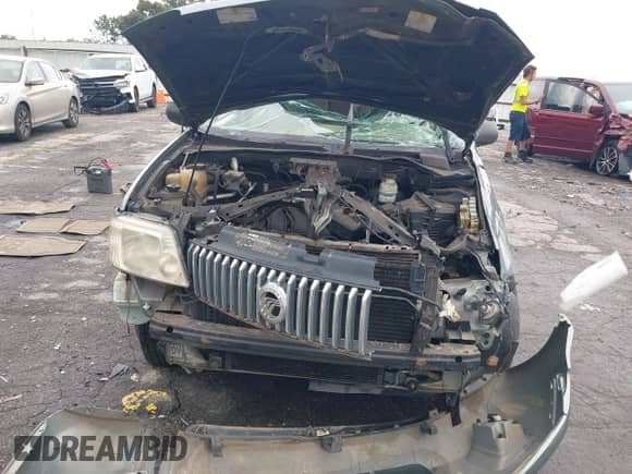 2006 Mercury Mariner Luxury with VIN 4M2YU57196KJ01063, listed as a IAAI auction lot 42907986 with Not provided miles and . Bid and sale history available at DreamBid. Image 10.