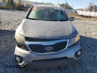 ✅ 2012 Kia Sorento LX • VIN: 5XYKT3A66CG232556 • Лот: 93002335. Опубликован ранее на Copart с пробегом 257 580 миль. Бесплатный доступ к архиву аукционных продаж из США и подробный отчёт об истории автомобиля на DreamBid. Изображение 5.