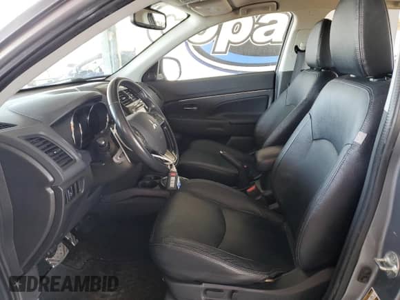 2017 Mitsubishi Outlander SEL с VIN JA4AP4AW1HZ026778, выставлен на аукционе Copart как лот 56769835 с пробегом 143 353 миль миль и Списание • Salvage title. История ставок и продаж доступна на DreamBid. Изображение 7.