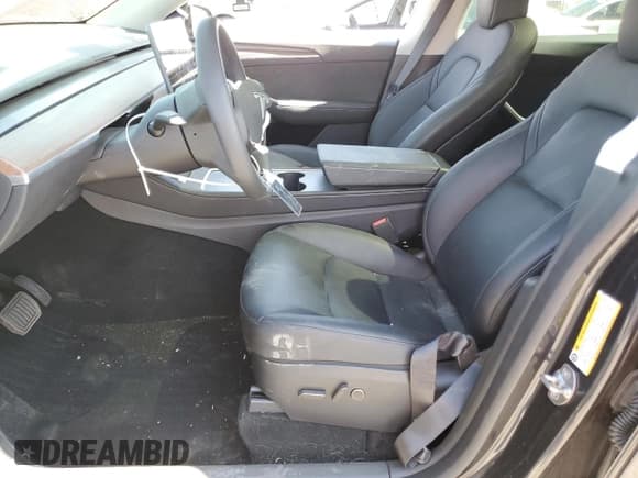 ✅ 2025 Tesla Model Y Long Range • VIN: 7SAYGDED2SF266130 • Lot: 80688045. Wystawiony na Copart z przebiegiem 7 556 mil. Bezpłatny archiwum sprzedaży aukcyjnych z USA i szczegółowy raport historii pojazdu na DreamBid. Zdjęcie 7.