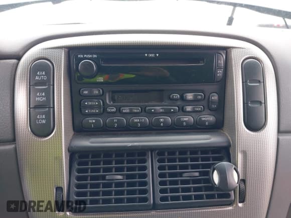 ✅ 2003 Ford Explorer XLT • VIN: 1FMZU73K13UA15746 • Lot: 42234311. Listed on IAAI with 218,105 mi. Free auction sales archive from the USA and detailed vehicle history report at DreamBid. Image 12.