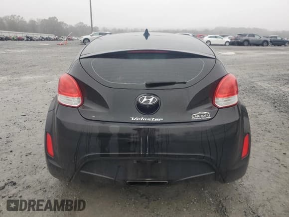 ✅ 2017 Hyundai Veloster • VIN: KMHTC6AD7HU322627 • Lot: 80287014. Wystawiony na Copart z przebiegiem 108 890 mil. Bezpłatny archiwum sprzedaży aukcyjnych z USA i szczegółowy raport historii pojazdu na DreamBid. Zdjęcie 6.