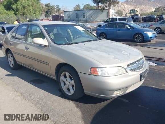 ✅ 2000 Nissan Altima XE • VIN: 1N4DL01D7YC240026 • Лот: 43071515. Опубликован ранее на IAAI с пробегом 90 893 миль. Бесплатный доступ к архиву аукционных продаж из США и подробный отчёт об истории автомобиля на DreamBid. Изображение 1.