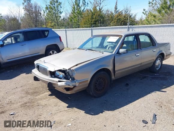 ✅ 1996 Buick Century Special SJ • VIN: 1G4AG55M8T6412611 • Lot: 41729090. Wystawiony na IAAI z przebiegiem 208 647 mil. Bezpłatny archiwum sprzedaży aukcyjnych z USA i szczegółowy raport historii pojazdu na DreamBid. Zdjęcie 2.