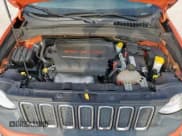 ✅ 2015 Jeep Renegade Latitude • VIN: ZACCJABT2FPC23859 • Lot: 80630145. Wystawiony na Copart z przebiegiem 77 361 mil. Bezpłatny archiwum sprzedaży aukcyjnych z USA i szczegółowy raport historii pojazdu na DreamBid. Zdjęcie 12.