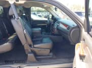 ✅ 2009 Chevrolet Silverado 1500 • VIN: 1GCEC39J69Z174643 • Lot: 42853730. Wystawiony na IAAI z przebiegiem 172 839 mil. Bezpłatny archiwum sprzedaży aukcyjnych z USA i szczegółowy raport historii pojazdu na DreamBid. Zdjęcie 5.