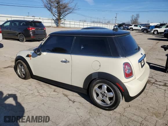 2011 MINI Hardtop с VIN WMWSU3C59BT099244, выставлен на аукционе Copart как лот 43682064 с пробегом 168 133 миль миль и Чистый • Clean title. История ставок и продаж доступна на DreamBid. Изображение 2.