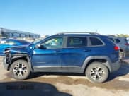 ✅ 2018 Jeep Cherokee Trailhawk • VIN: 1C4PJMBX9JD515702 • Lot: 43622143. Listed on IAAI with 82,254 mi. Free auction sales archive from the USA and detailed vehicle history report at DreamBid. Image 14.