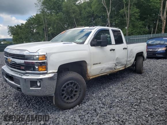 ✅ 2015 Chevrolet Silverado 2500HD LT • VIN: 1GC2KVE86FZ116841 • Лот: 66560765. Опубликован ранее на Copart с пробегом 189 910 миль. Бесплатный доступ к архиву аукционных продаж из США и подробный отчёт об истории автомобиля на DreamBid. Изображение 1.