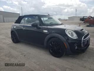 ✅ 2017 MINI Convertible Cooper S • VIN: WMWWG9C51H3C23000 • Lot: 68043974. Listed on Copart with 49,335 mi. Free auction sales archive from the USA and detailed vehicle history report at DreamBid. Image 4.