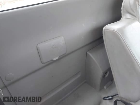 ✅ 2008 Chevrolet Colorado 1LT • VIN: 1GCCS14E988126521 • Лот: 43748876. Опубликован ранее на IAAI с пробегом 169 601 миль. Бесплатный доступ к архиву аукционных продаж из США и подробный отчёт об истории автомобиля на DreamBid. Изображение 8.