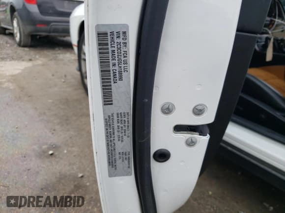 ✅ 2020 Dodge Challenger GT • VIN: 2C3CDZJG5LH188990 • Lot: 71881742. Wystawiony na Copart z przebiegiem 47 485 mil. Bezpłatny archiwum sprzedaży aukcyjnych z USA i szczegółowy raport historii pojazdu na DreamBid. Zdjęcie 13.