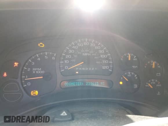 ✅ 2006 Chevrolet Silverado 1500 LT1 • VIN: 2GCEC13T361219279 • Lot: 61096704. Wystawiony na Copart z przebiegiem 239 615 mil mil. Skorzystaj z bezpłatnego archiwum sprzedaży aukcyjnych z USA i zobacz szczegółowy raport historii pojazdu na DreamBid. Zdjęcie 9.