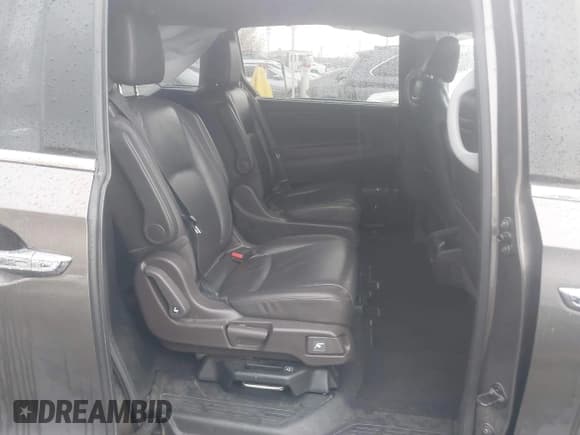 ✅ 2018 Honda Odyssey Elite • VIN: 5FNRL6H90JB059167 • Lot: 43741041. Listed on IAAI with 100,118 mi. Free auction sales archive from the USA and detailed vehicle history report at DreamBid. Image 8.