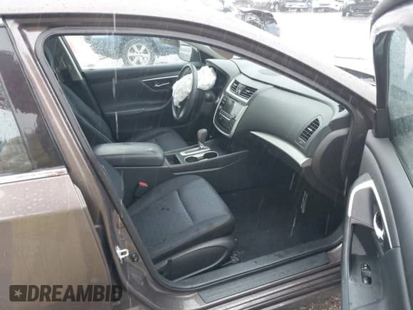 ✅ 2016 Nissan Altima S • VIN: 1N4AL3AP5GN335878 • Lot: 43066963. Listed on IAAI with 90,258 mi. Free auction sales archive from the USA and detailed vehicle history report at DreamBid. Image 5.