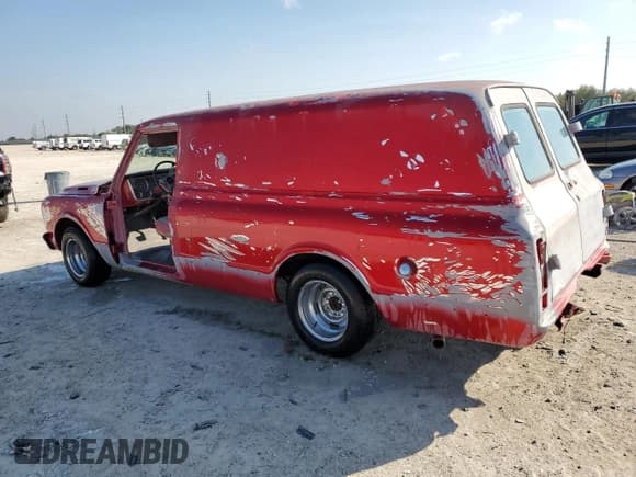 ✅ 1967 Chevrolet Suburban • VIN: CS157Z148544 • Lot: 46602295. Listed on Copart with 7,462 mi. Free auction sales archive from the USA and detailed vehicle history report at DreamBid. Image 2.