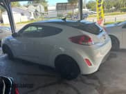 ✅ 2012 Hyundai Veloster w/Red Int • VIN: KMHTC6AD6CU036826 • Lot: 82190224. Wystawiony na Copart z przebiegiem 169 497 mil. Bezpłatny archiwum sprzedaży aukcyjnych z USA i szczegółowy raport historii pojazdu na DreamBid. Zdjęcie 3.