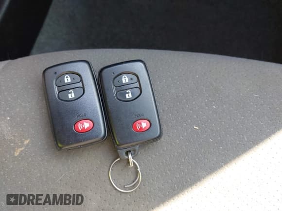 ✅ 2015 Toyota Prius Two • VIN: JTDKN3DUXF1984513 • Лот: 43105789. Опубликован ранее на IAAI с пробегом 109 652 миль. Бесплатный доступ к архиву аукционных продаж из США и подробный отчёт об истории автомобиля на DreamBid. Изображение 11.