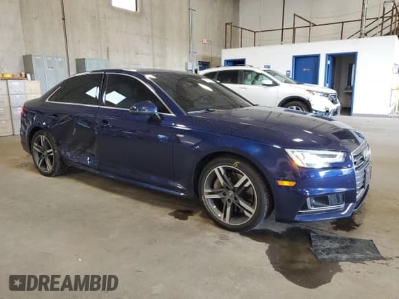 ✅ 2018 Audi A4 Prestige • VIN: WAUFNAF41JA014767 • Лот: 71507135. Опубликован ранее на Copart с пробегом 71 478 миль. Бесплатный доступ к архиву аукционных продаж из США и подробный отчёт об истории автомобиля на DreamBid. Изображение 4.