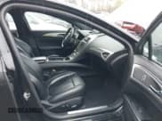 ✅ 2019 Lincoln MKZ Standard • VIN: 3LN6L5A92KR631472 • Lot: 42023538. Wystawiony na IAAI z przebiegiem 114 541 mil. Bezpłatny archiwum sprzedaży aukcyjnych z USA i szczegółowy raport historii pojazdu na DreamBid. Zdjęcie 5.