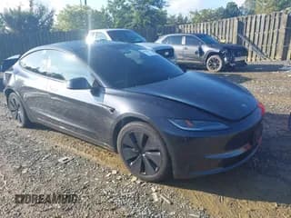 ✅ 2024 Tesla Model 3 • VIN: 5YJ3E1EAXRF770629 • Lot: 43200616. Wystawiony na IAAI z przebiegiem 41 827 mil. Bezpłatny archiwum sprzedaży aukcyjnych z USA i szczegółowy raport historii pojazdu na DreamBid. Zdjęcie 1.