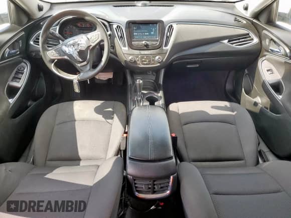 2018 Chevrolet Malibu LT z VIN 1G1ZD5ST7JF207279, wystawiony jako Copart lot #68253535 z przebiegiem 143 607 mil mil oraz Szkoda całkowita • Salvage title. Historia ofert i sprzedaży dostępna na DreamBid. Obrazek 8.