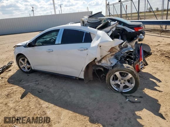 ✅ 2018 Chevrolet Volt LT • VIN: 1G1RC6S54JU128626 • Лот: 85818785. Опубликован ранее на Copart с пробегом Не указан. Бесплатный доступ к архиву аукционных продаж из США и подробный отчёт об истории автомобиля на DreamBid. Изображение 2.