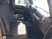 ✅ 2016 Jeep Wrangler Unlimited Sport • VIN: 1C4BJWDG7GL229364 • Lot: 42239069. Wystawiony na IAAI z przebiegiem 87 001 mil. Bezpłatny archiwum sprzedaży aukcyjnych z USA i szczegółowy raport historii pojazdu na DreamBid. Zdjęcie 5.