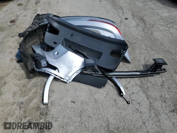 ✅ 2023 Audi Q5 S line Prestige • VIN: WA1FAAFY8P2007619 • Lot: 63027495. Wystawiony na Copart z przebiegiem Nie podano. Bezpłatny archiwum sprzedaży aukcyjnych z USA i szczegółowy raport historii pojazdu na DreamBid. Zdjęcie 13.