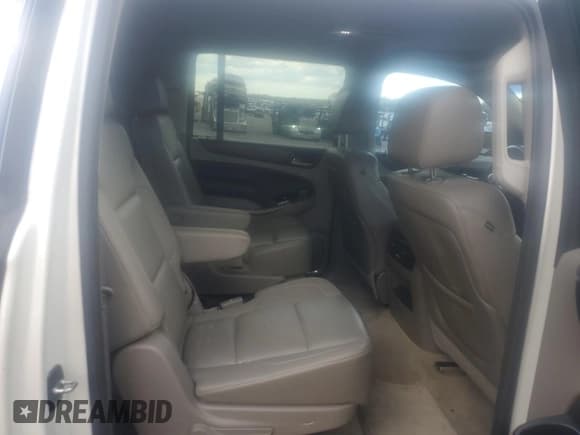 ✅ 2015 Chevrolet Suburban LTZ • VIN: 1GNSCKKC7FR133966 • Lot: 84610905. Wystawiony na Copart z przebiegiem 176 240 mil. Bezpłatny archiwum sprzedaży aukcyjnych z USA i szczegółowy raport historii pojazdu na DreamBid. Zdjęcie 11.