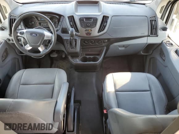 ✅ 2018 Ford Transit • VIN: 1FTYR2XM0JKA61884 • Лот: 65064845. Опубликован ранее на Copart с пробегом 90 376 миль. Бесплатный доступ к архиву аукционных продаж из США и подробный отчёт об истории автомобиля на DreamBid. Изображение 8.