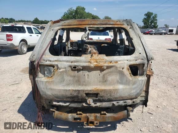 2016 Jeep Grand Cherokee Limited 75th Anniversary с VIN 1C4RJFBG1GC346049, выставлен на аукционе Copart как лот 69130285 с пробегом Не указан миль и На запчасти • Non repairable. История ставок и продаж доступна на DreamBid. Изображение 6.