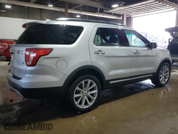 ✅ 2016 Ford Explorer Limited • VIN: 1FM5K8F87GGC09101 • Lot: 52377055. Wystawiony na Copart z przebiegiem 147 746 mil. Bezpłatny archiwum sprzedaży aukcyjnych z USA i szczegółowy raport historii pojazdu na DreamBid. Zdjęcie 3.